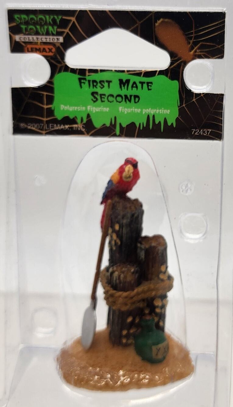 New Rare Lemax Spooky Town First Mate Halloween Pirates RETIRED 72437